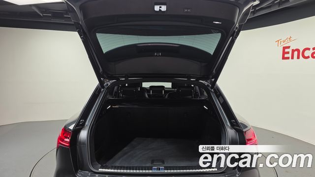 Audi e-tron 2020 — photo 20