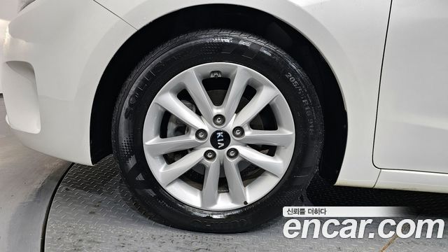 Kia K3 2017 — photo 5