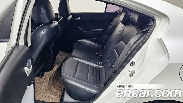 Kia K3 2017 — photo 12
