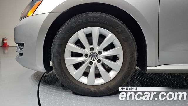 Volkswagen Passat 2013 — photo 5