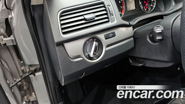 Volkswagen Passat 2013 — photo 16