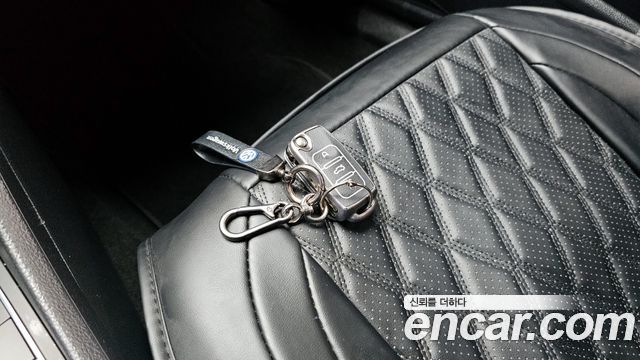 Volkswagen Passat 2013 — photo 18