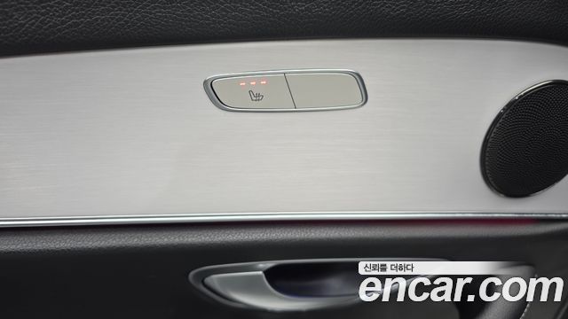 Mercedes-Benz E-Class 2021 — photo 18