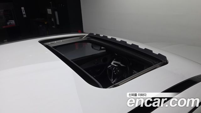 Mercedes-Benz E-Class 2021 — photo 19