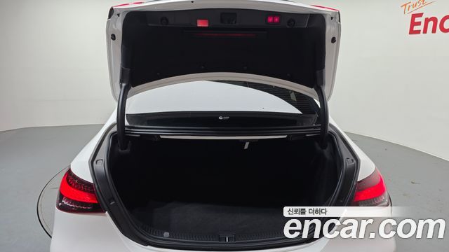 Mercedes-Benz E-Class 2021 — photo 20