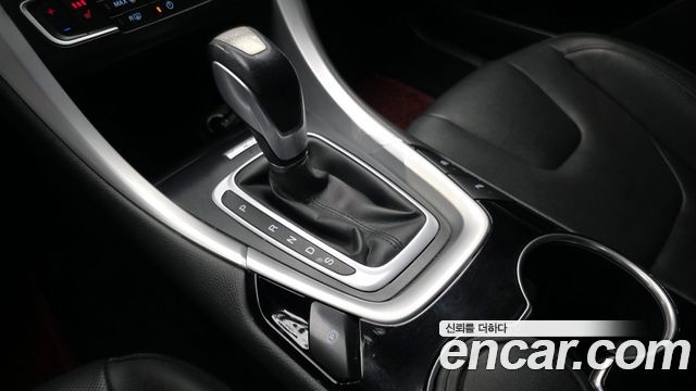Ford Mondeo 2015 — photo 9