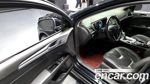 Ford Mondeo 2015 — photo 10