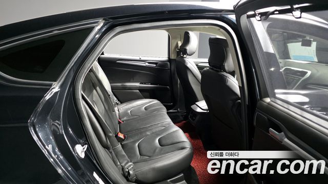 Ford Mondeo 2015 — photo 11
