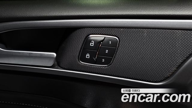 Ford Mondeo 2015 — photo 18