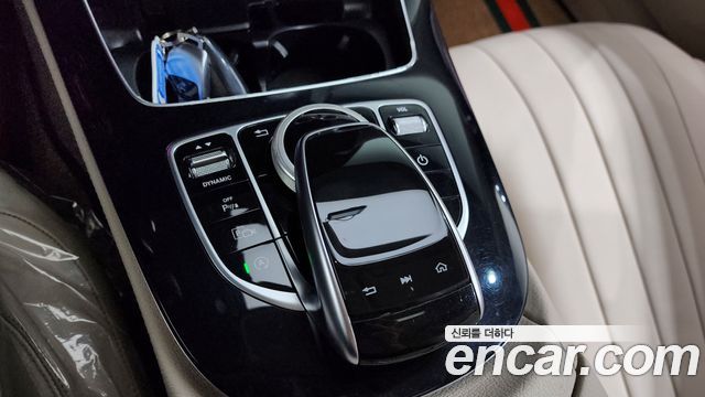 Mercedes-Benz E-Class 2017 — photo 16