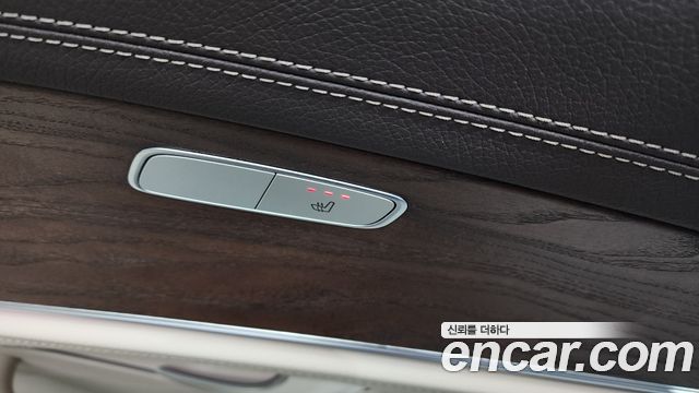 Mercedes-Benz E-Class 2017 — photo 17