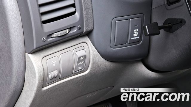 Kia Canival 2010 — photo 16