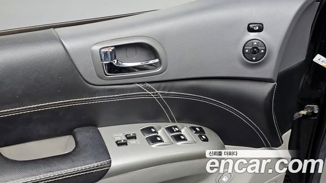 Kia Canival 2010 — photo 18