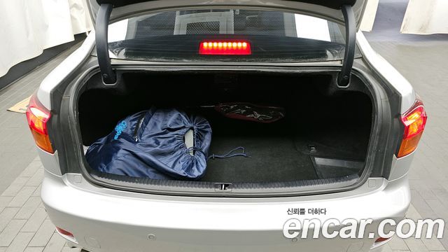 Lexus IS 2006 — photo 20