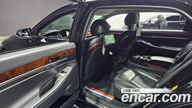Genesis EQ900 2016 — photo 17