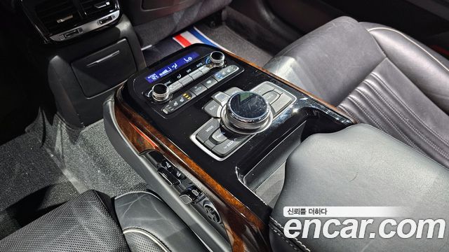 Genesis EQ900 2016 — photo 18