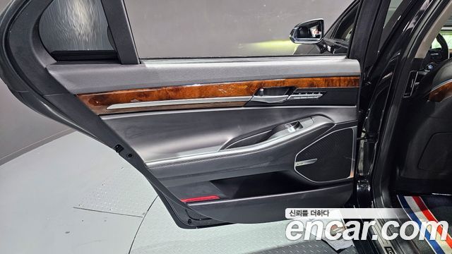 Genesis EQ900 2016 — photo 15