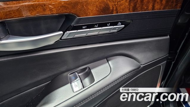 Genesis EQ900 2016 — photo 32