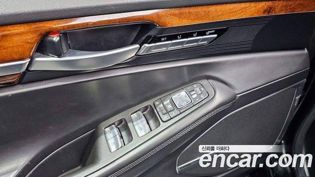 Genesis EQ900 2016 — photo 33
