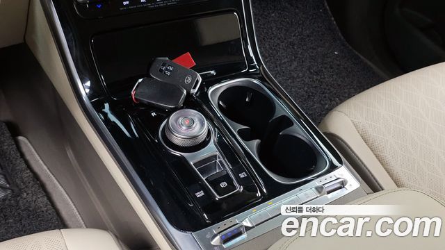 Kia Canival 2021 — photo 12