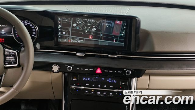 Kia Canival 2021 — photo 20