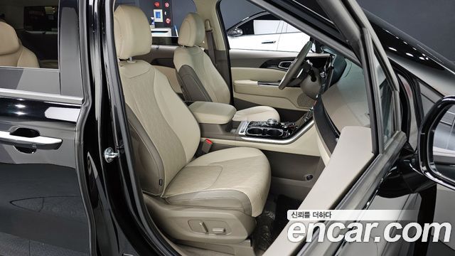 Kia Canival 2021 — photo 16