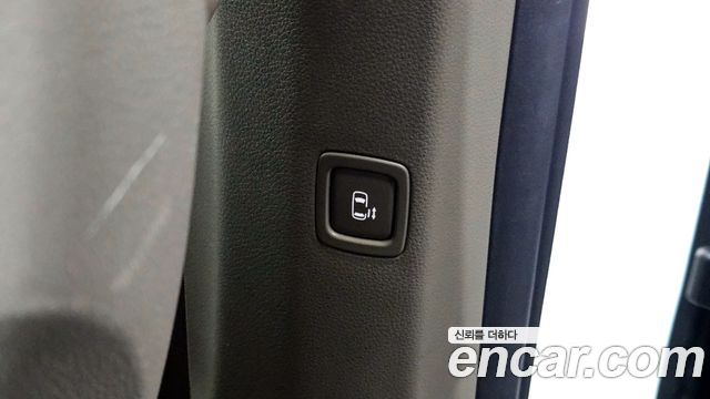 Kia Canival 2021 — photo 31