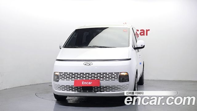 Hyundai Staria 2022 — photo 3