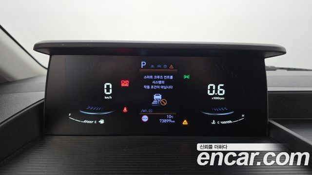 Hyundai Staria 2022 — photo 8