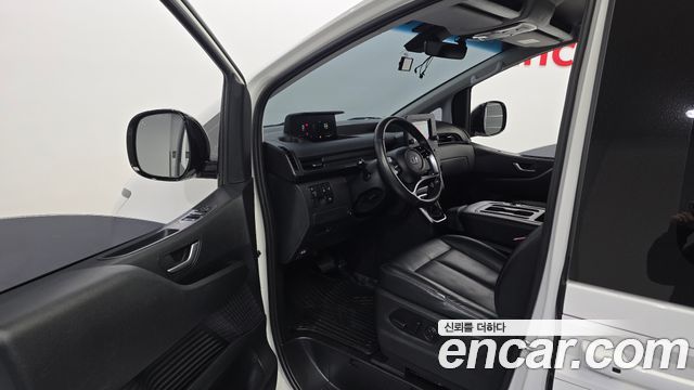 Hyundai Staria 2022 — photo 10
