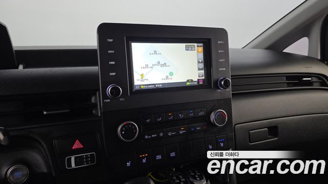 Hyundai Staria 2022 — photo 15