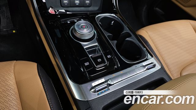 Kia Canival 2023 — photo 9