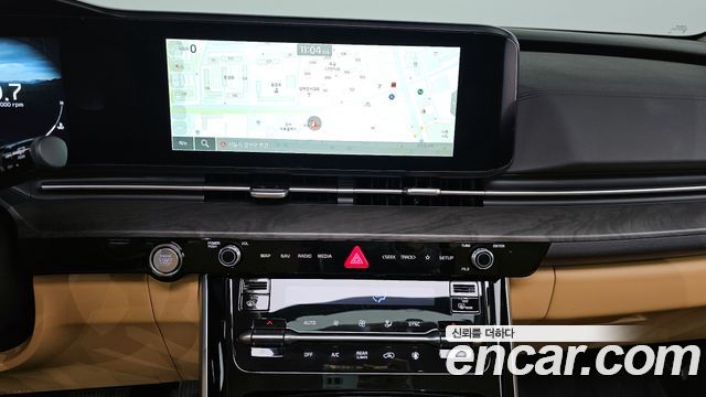 Kia Canival 2023 — photo 14