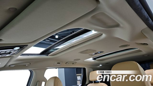 Kia Canival 2023 — photo 17