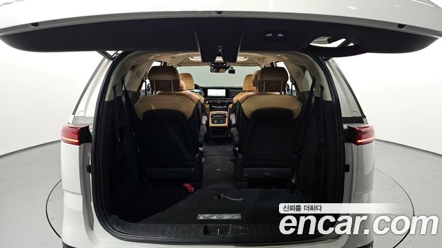 Kia Canival 2023 — photo 19