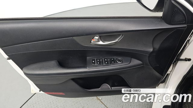 Kia K3 2019 — photo 14