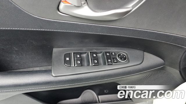 Kia K3 2019 — photo 27
