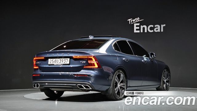 Volvo S60 2020 — photo 2