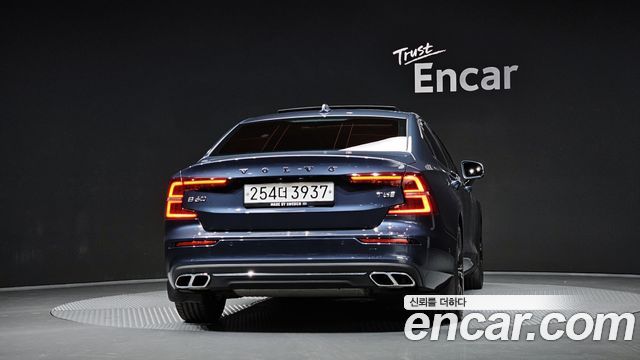 Volvo S60 2020 — photo 4