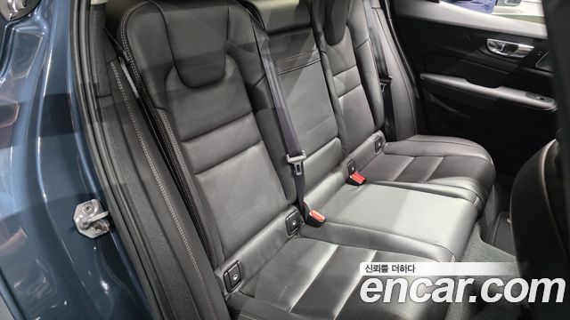 Volvo S60 2020 — photo 17