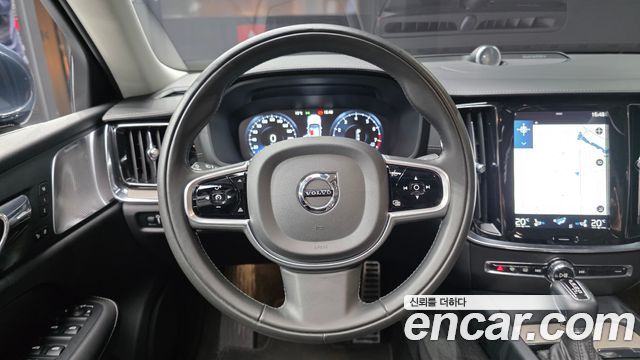 Volvo S60 2020 — photo 19