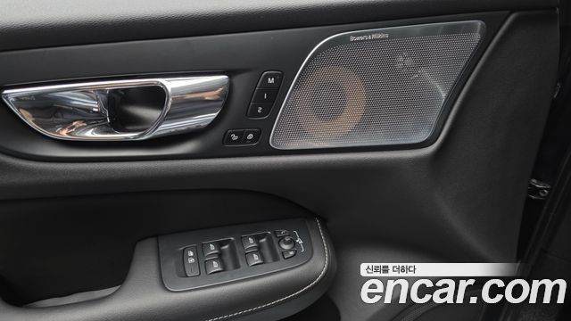 Volvo S60 2020 — photo 24