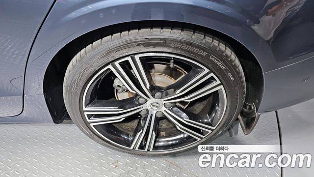 Volvo S60 2020 — photo 7