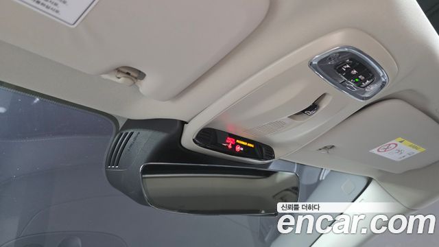 Volvo S60 2020 — photo 28