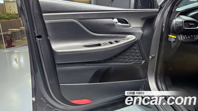Hyundai Santafe 2019 — photo 14