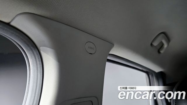 Hyundai Santafe 2019 — photo 32
