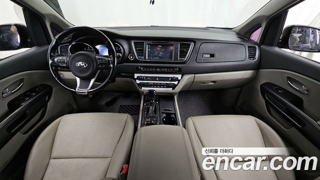 Kia Canival 2016 — photo 7