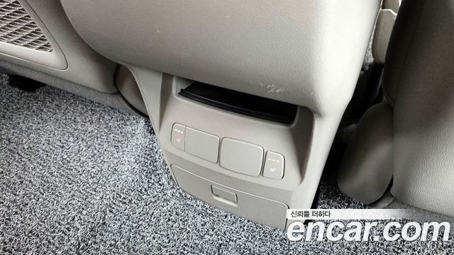 Kia Canival 2016 — photo 19