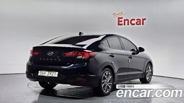 Hyundai AVANTE 2019 — photo 2