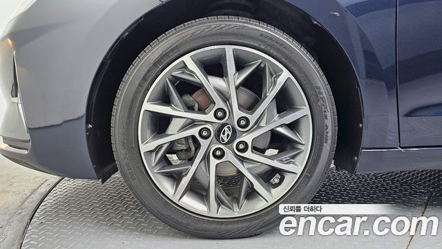 Hyundai AVANTE 2019 — photo 5